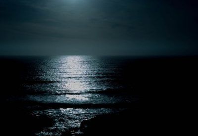 Como luna gastada brillando
