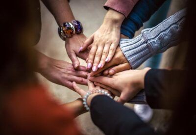 De los bancos de recursos a la colaboración como recurso: una propuesta para la formación docente