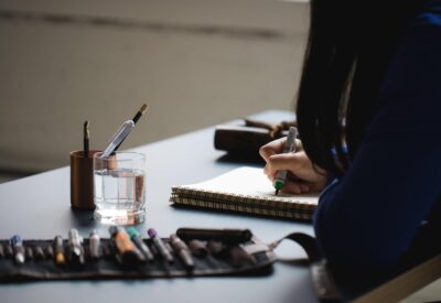 ¿A un profesor que falte mucho se le puede denegar un permiso?